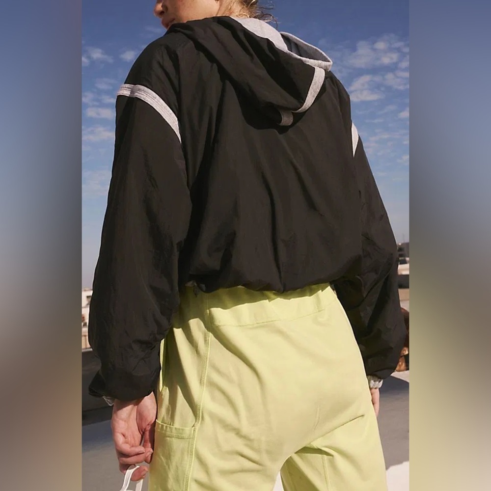 Free People Movement Don’t Back Down Nylon Pullover Lined Windbreaker - Black - Picture 4 of 7